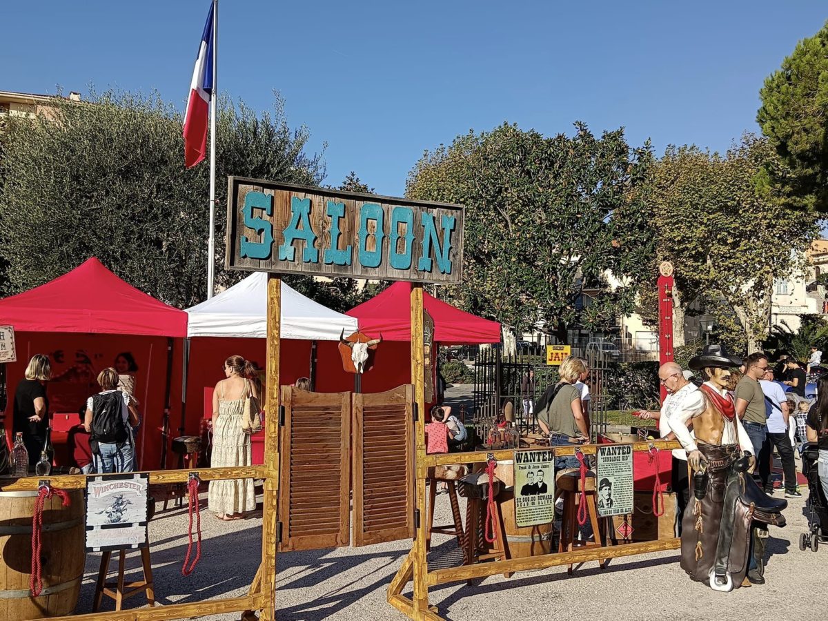 Scénographie & immersion western MF Factory Marseille